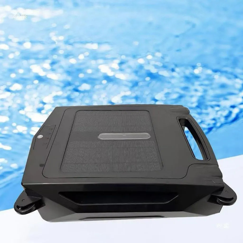 Robot pulitore solare per piscine con ricarica automatica e prevenzione ostacoli