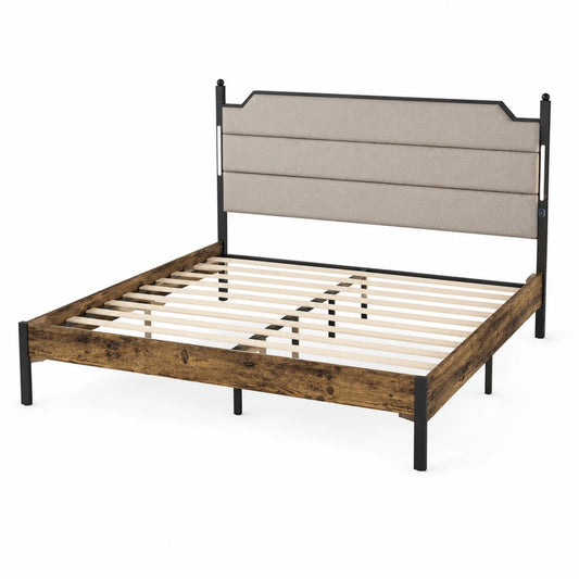 Letto matrimoniale in metallo con testiera in tessuto beige e struttura in legno